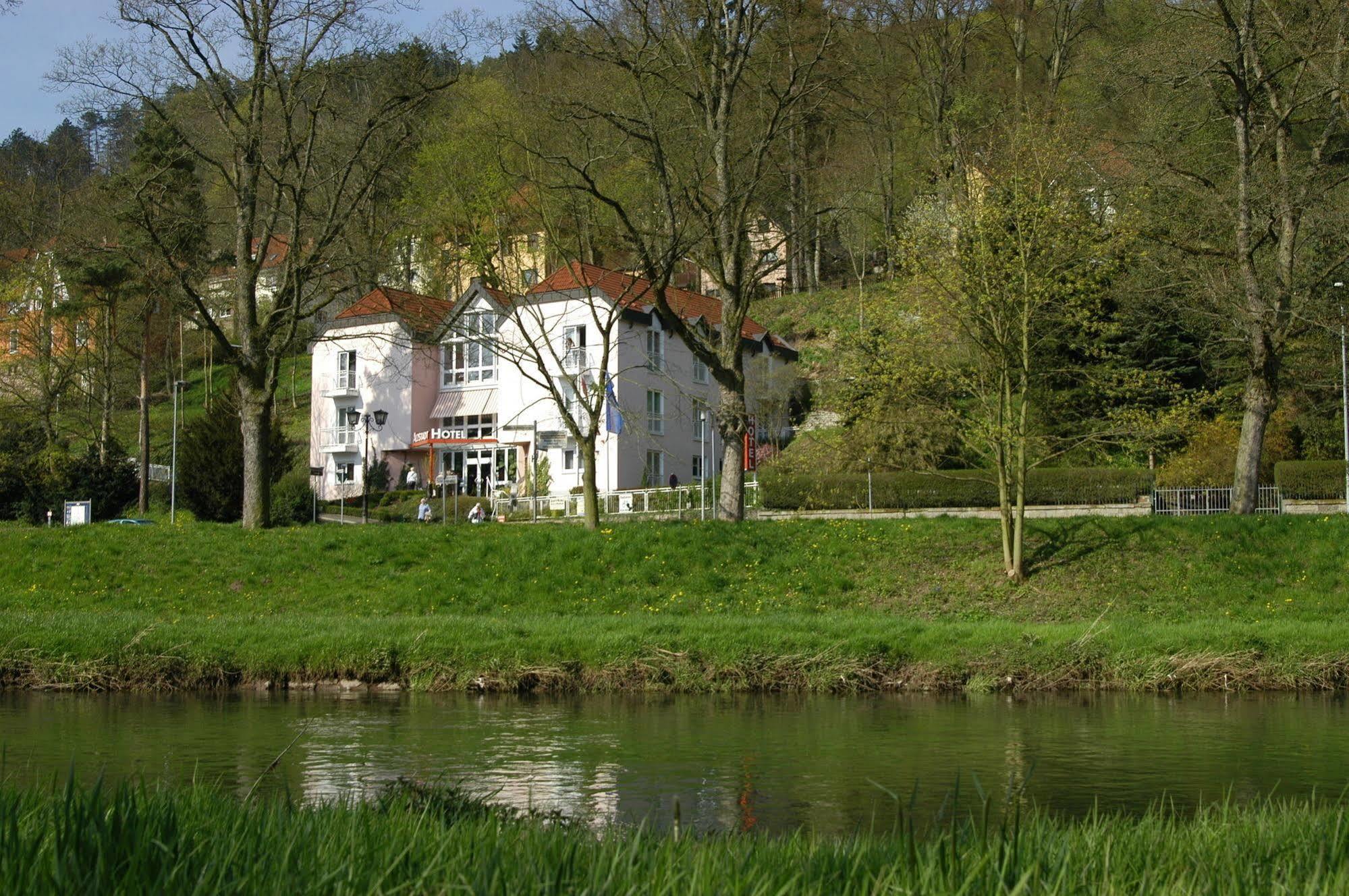 Altstadthotel An Der Werra Meiningen Exterior foto